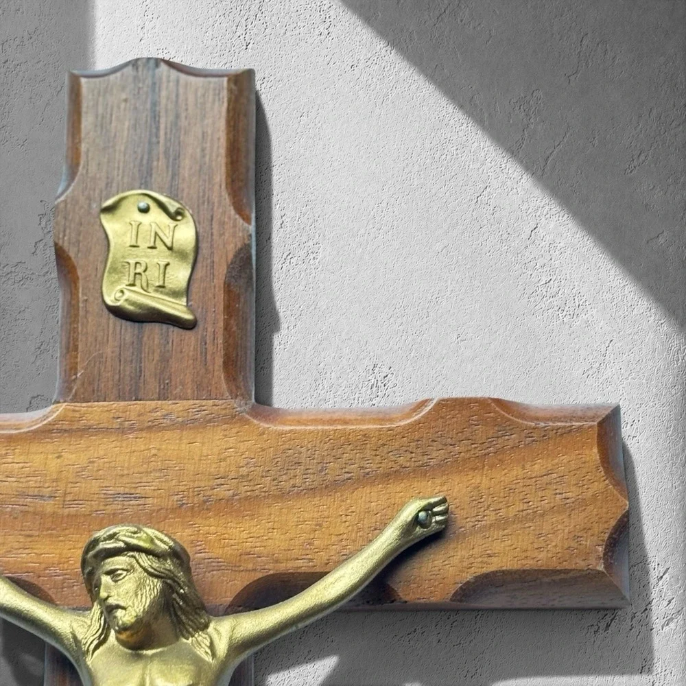 Vintage 1975 Wooden Wall Crucifix Cross Cast Brass Corpus INRI Signed‎ 12 Inch